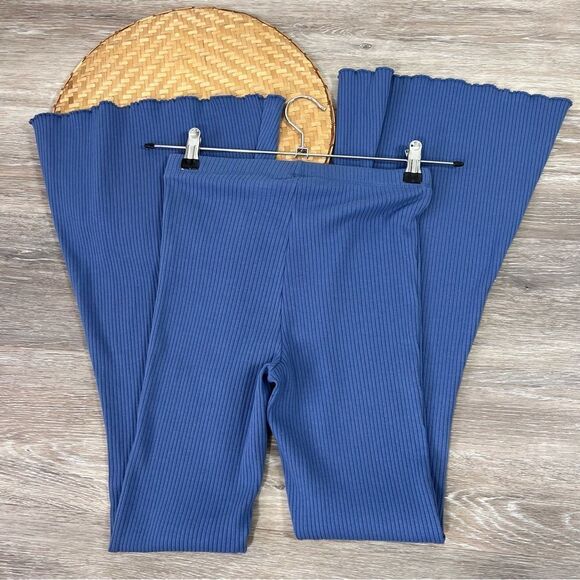 Aerie ribbed kick‎ it ultra flare pants - Picture 3 of 5